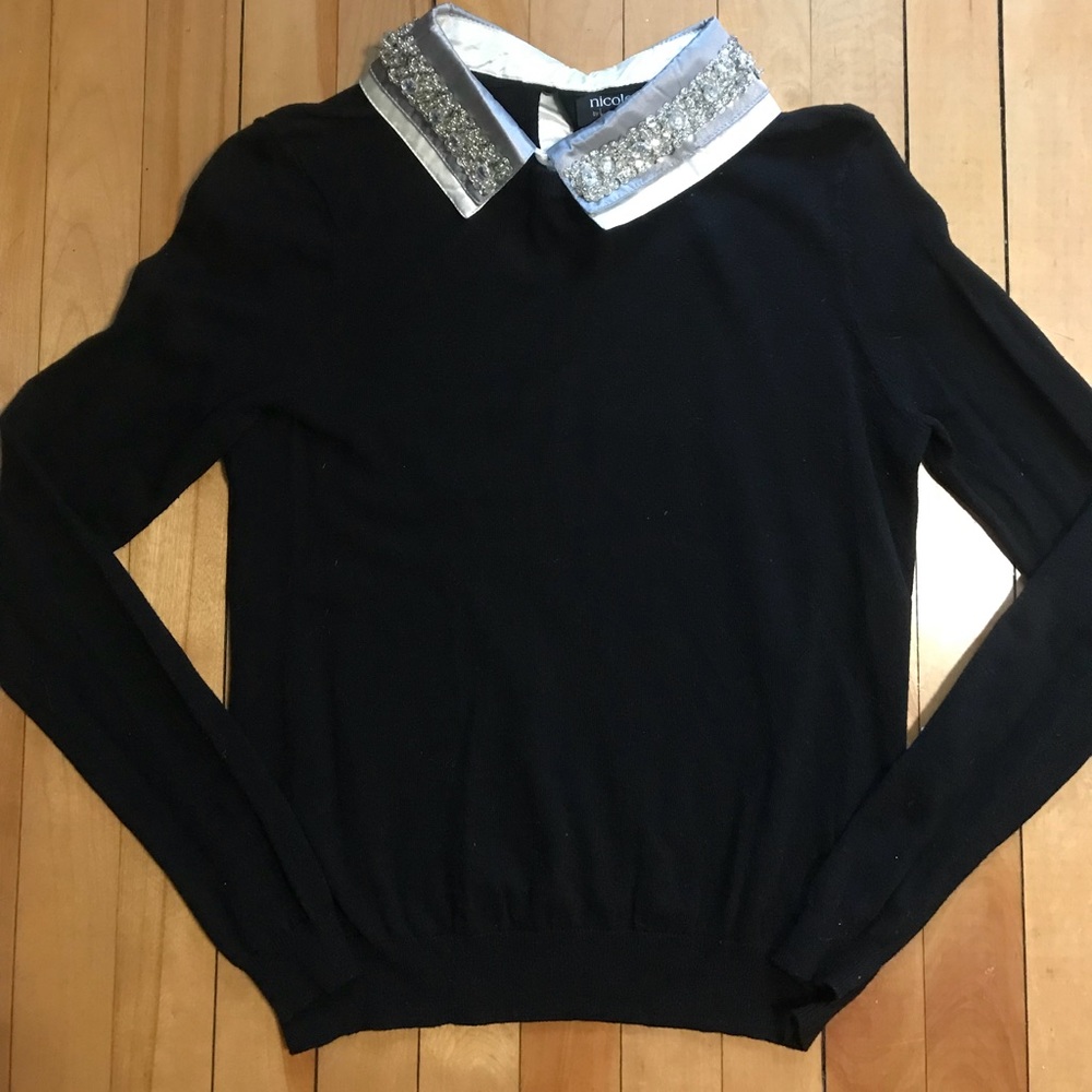 Sweater with embellished collar
